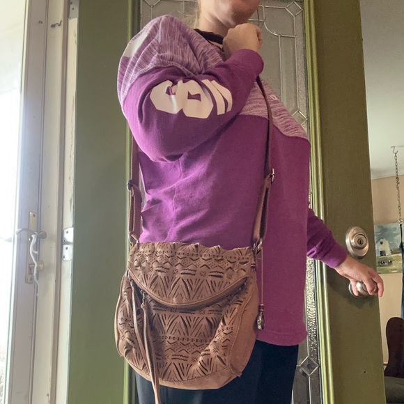 The Sak Adjustable Crossbody Brown Leather Laser Cutout Bohemian Purse - Picture 10 of 13